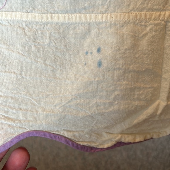 VINTAGE Quilted Twin Size Bed Cover with Scalloped Edges - Picture 6 of 7